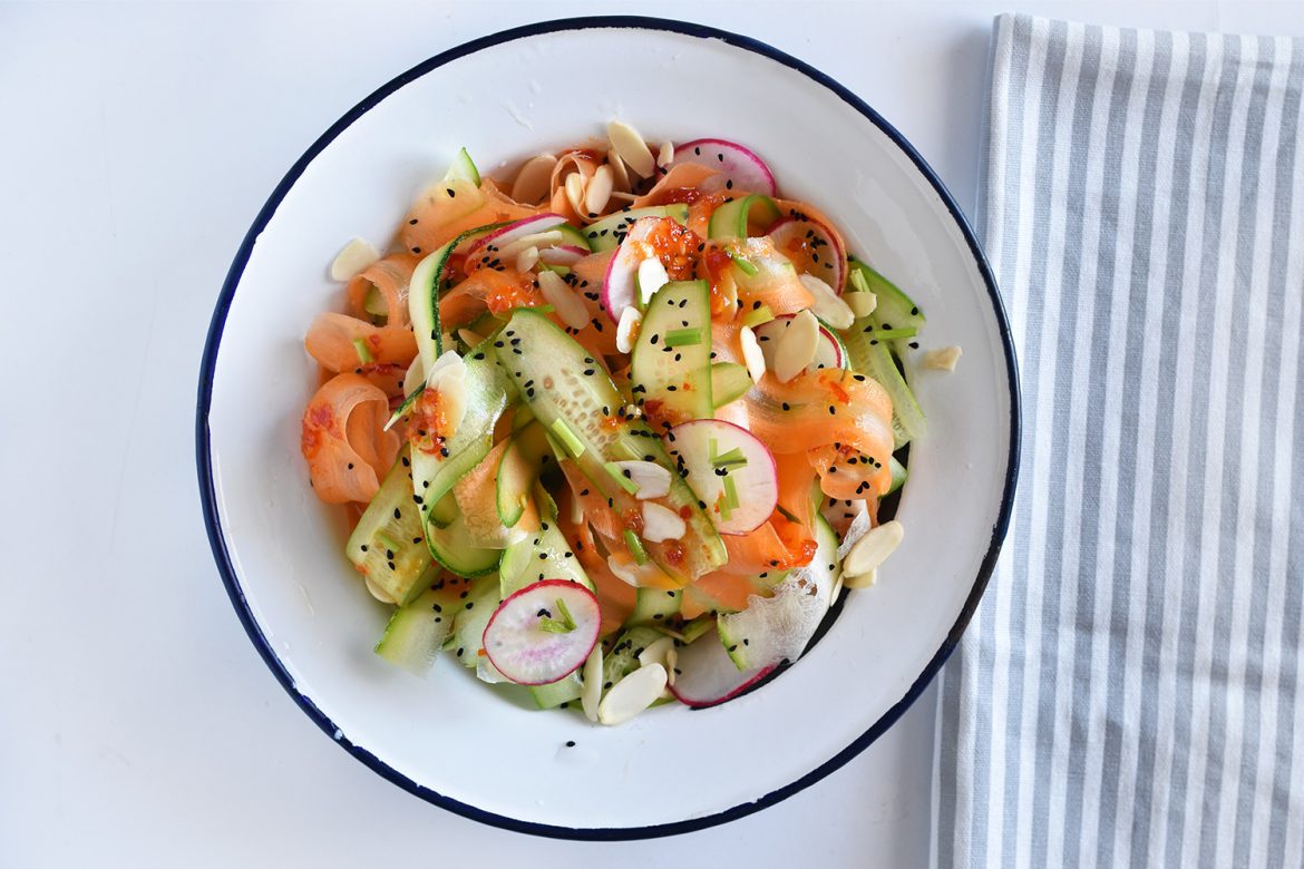 סלט רצועות שורשים ברוטב צ'ילי ולימון