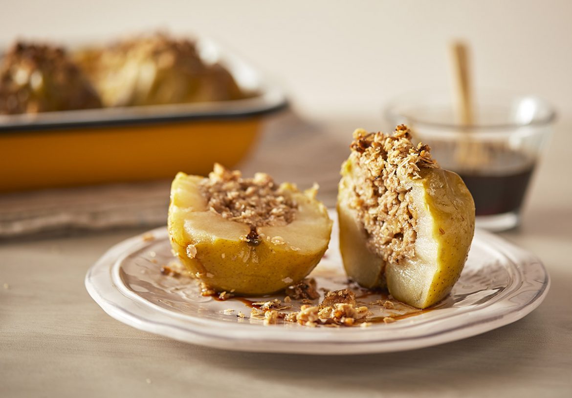 תפוחים אפויים במילוי שטרוייזל שיבולת שועל