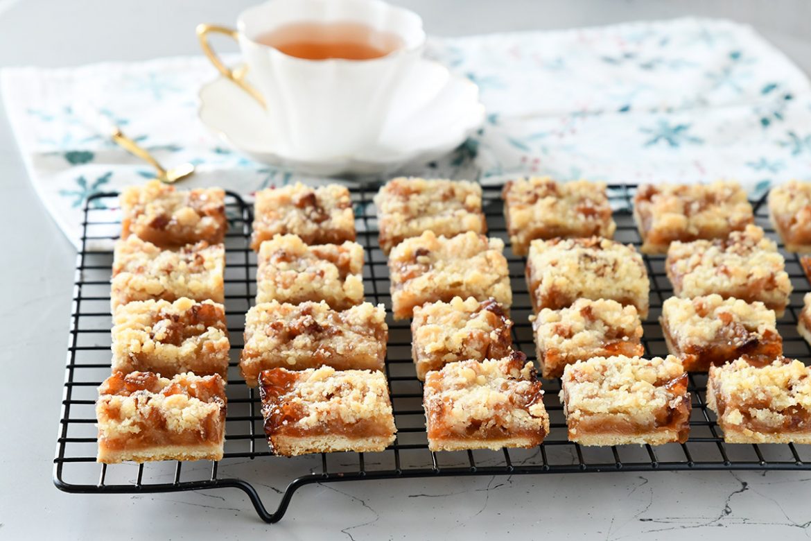 חיתוכיות תפוחים עם קראמבל